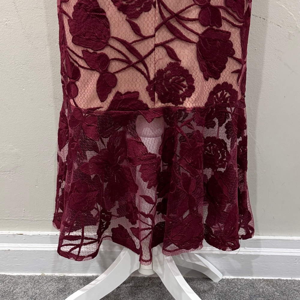 Lulu’s Burgundy Floral Lace Midi Dress – Size M - Picture 10 of 11
